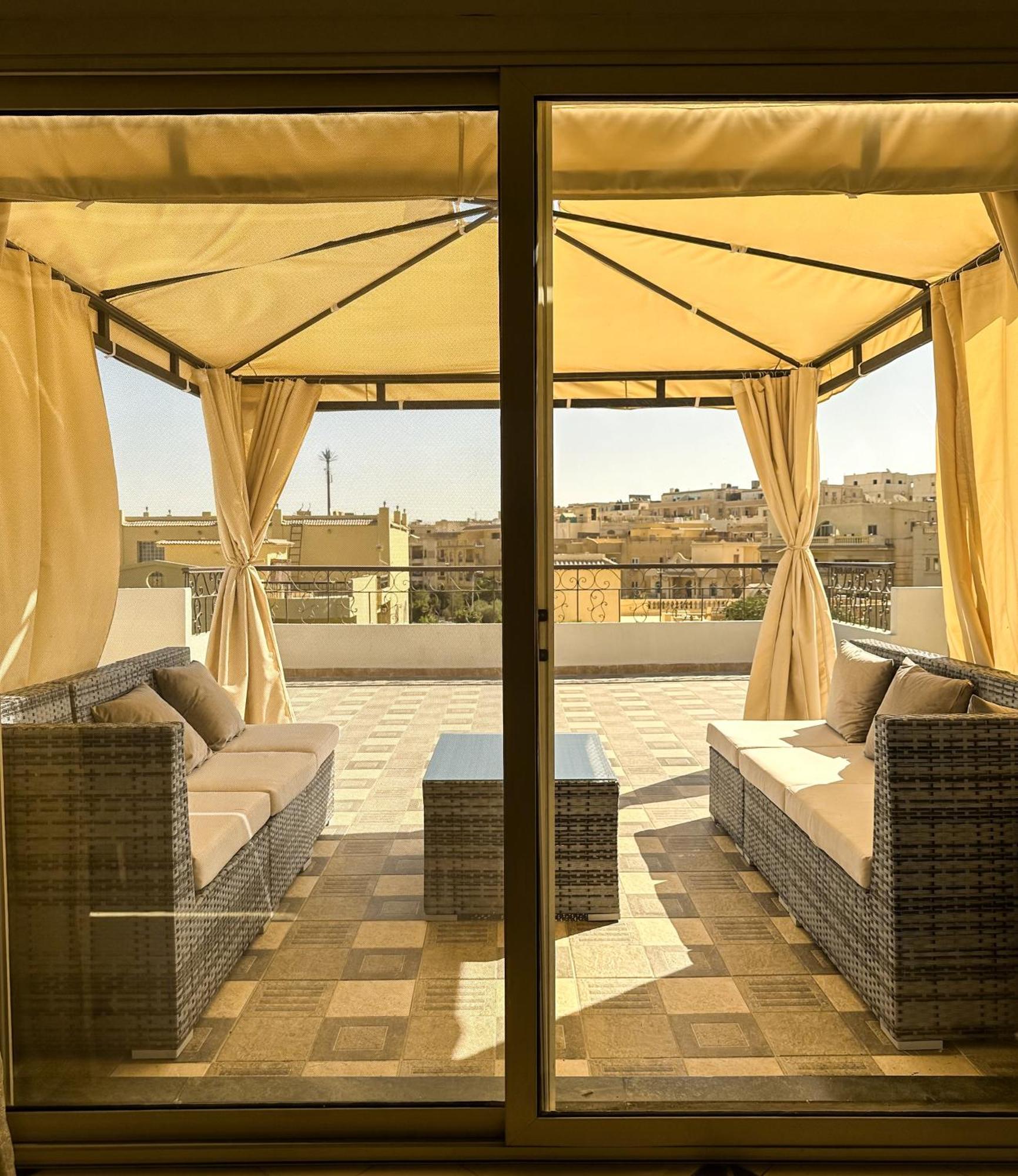 2Bd Apartment In A Rooftop With A Private Terrace El El Cairo Exterior foto