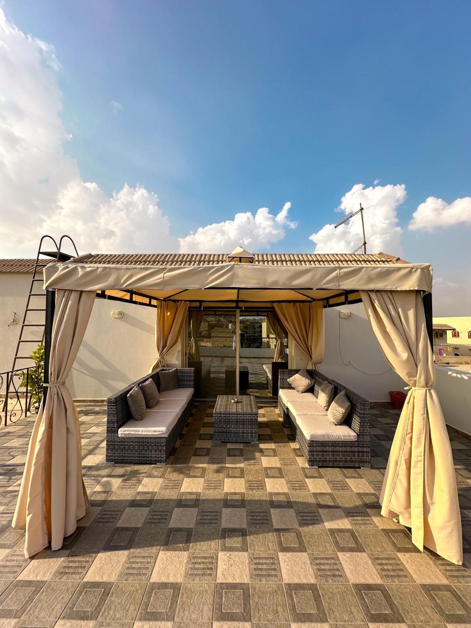 2Bd Apartment In A Rooftop With A Private Terrace El El Cairo Exterior foto